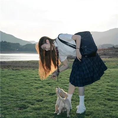 亲爱的小美人鱼 封面